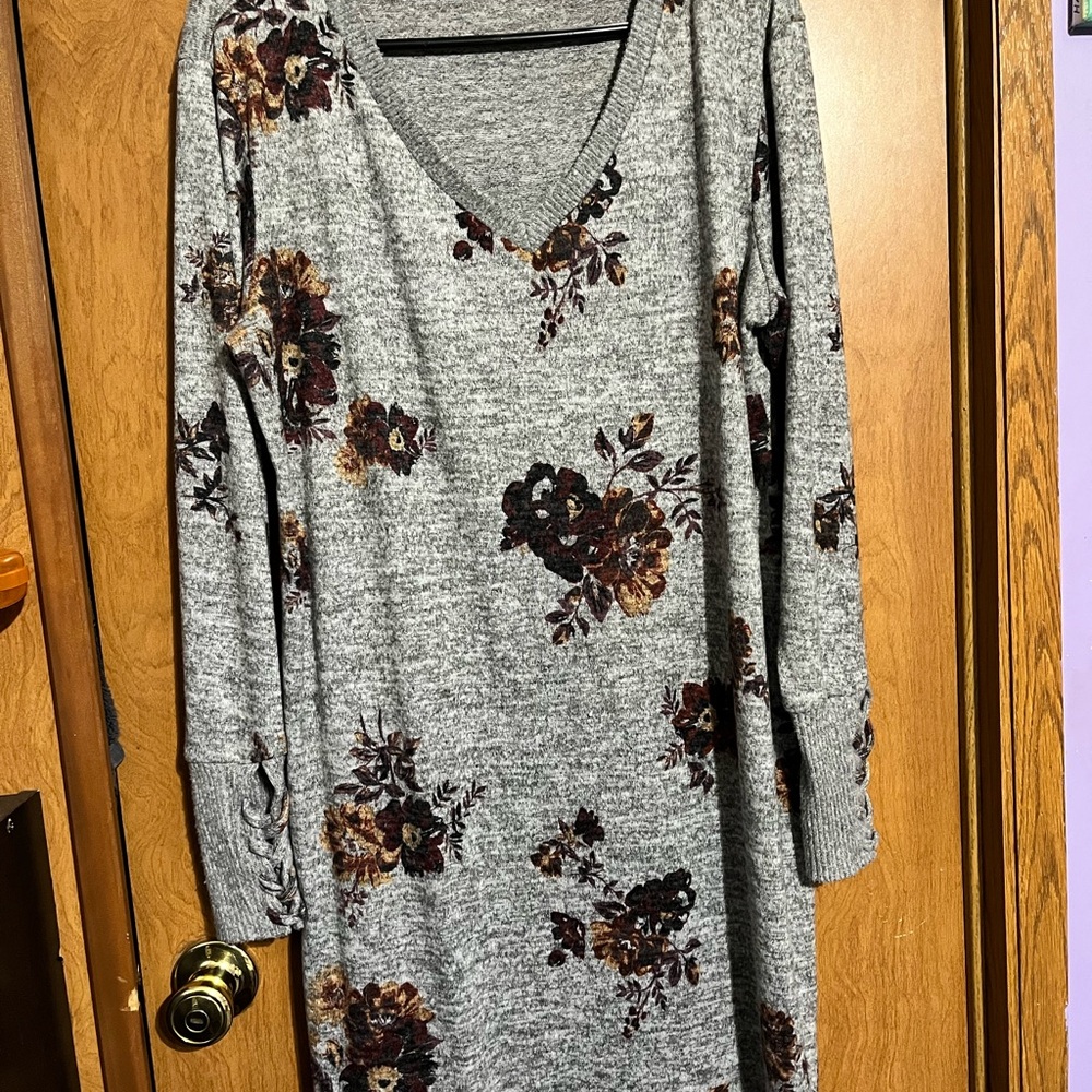 Maurices Gray V-Neck Floral Knit Dress with Brown and Burgundy Accents